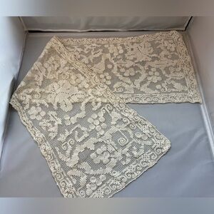 Elegant Lace Table Runner
